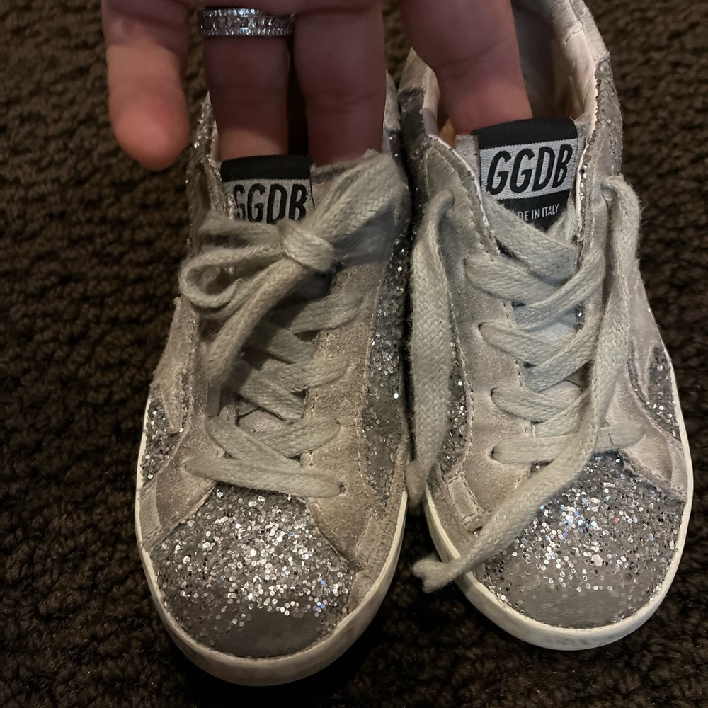 GOLDEN GOOSE LIL GIRLS SPARKLE LOW TOP SNEAKS in SIZE 27/10 toddler